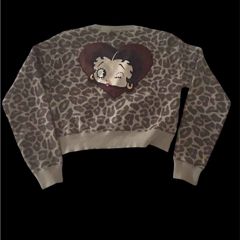 Betty Boop Leopard Print Sweater with Heart Motif